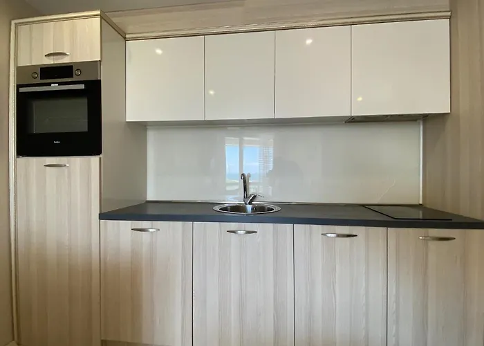 Paradiso 'в' 102 Private Sea View 内塞伯尔