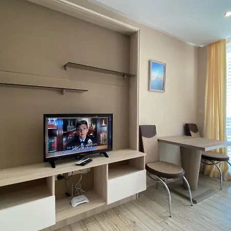 Paradiso 'в' 102 Private Sea View Апартамент *