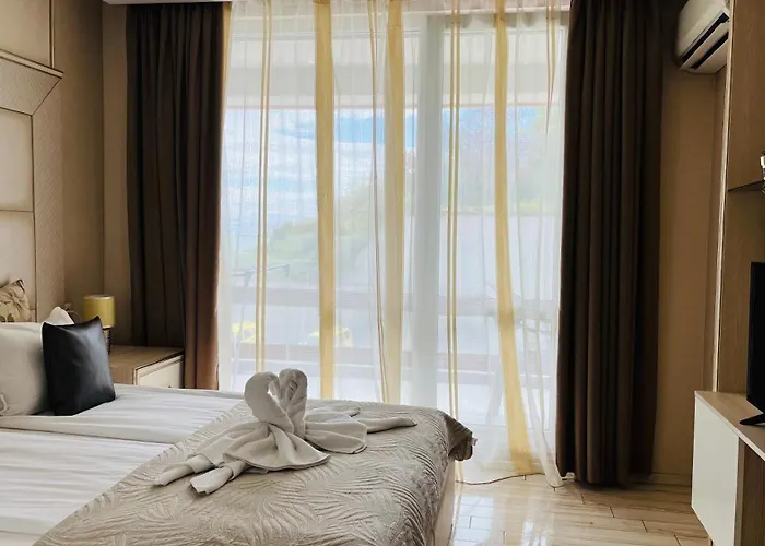 Paradiso 'в' 102 Private Sea View